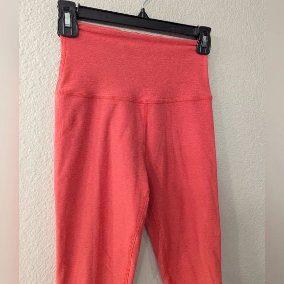 Beyond Yoga Crop Legging - Buttery Soft Space Dye Fabric  - Coral -  Size Small - Picture 2 of 7